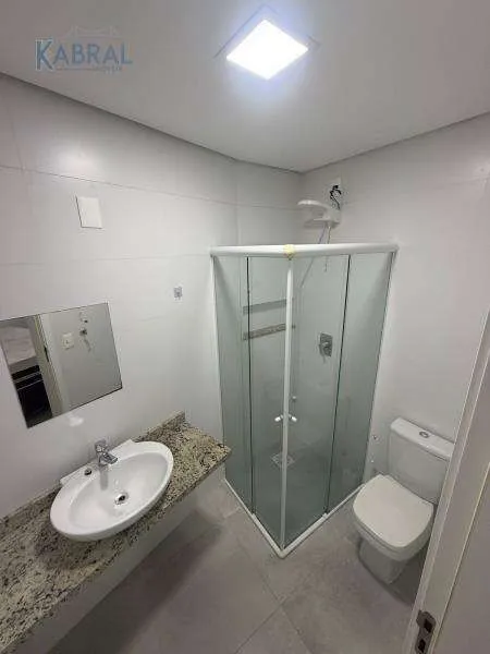 Studio mobiliado com 1 quarto e 1 banheiro, sem vaga