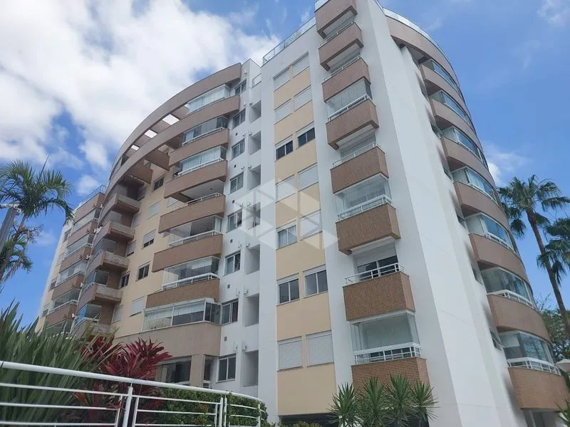 2-bedroom apartment with a mountain view in Florianópolis — photo 8