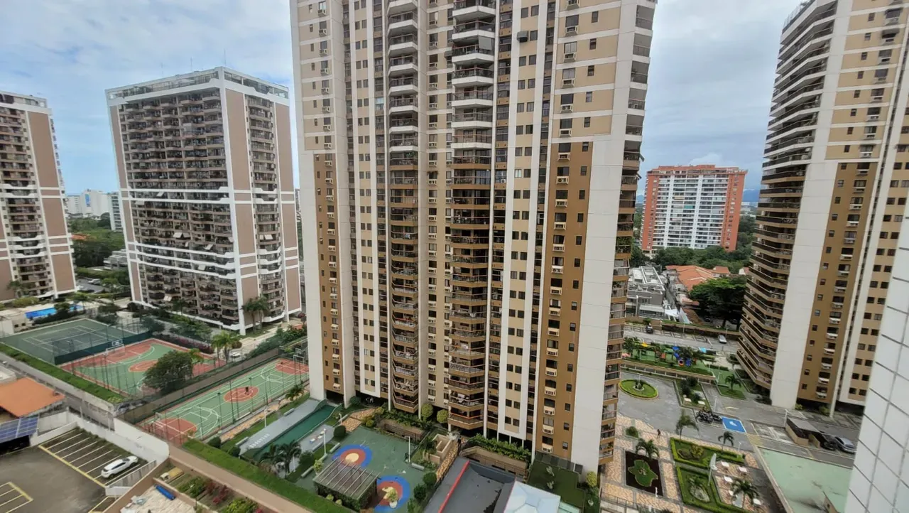 Park view in a 2-bedroom apartment, 105 m² — photo 23