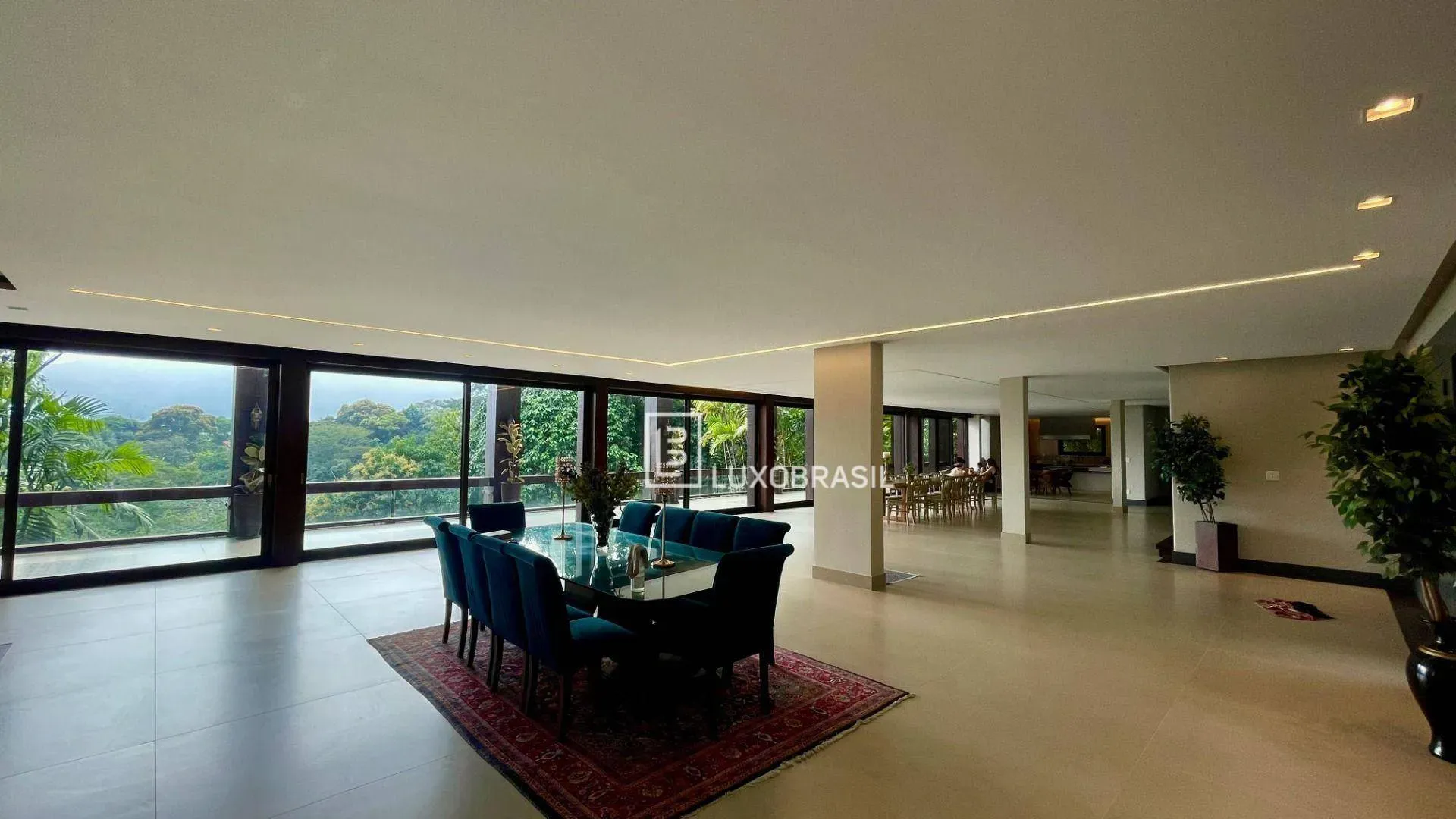 Furnished house with 9 en-suite bedrooms and 12 baths — photo 46