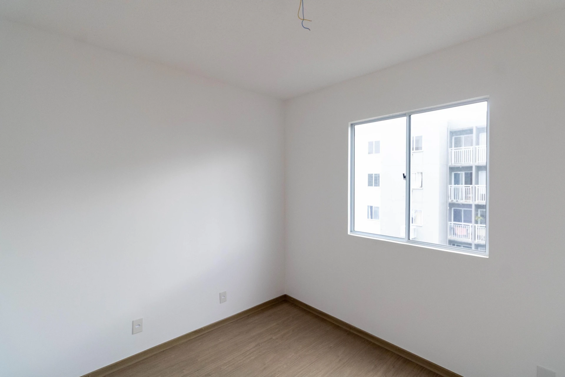 Unfurnished 2-bedroom apartment with 1 bathroom — photo 2