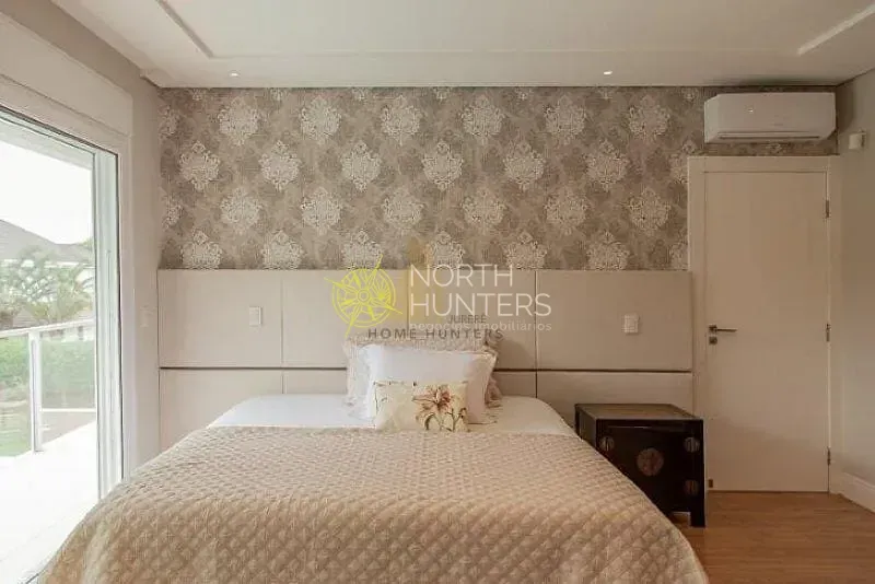 Furnished house with 7 bedrooms and open-plan gas kitchen — photo 13