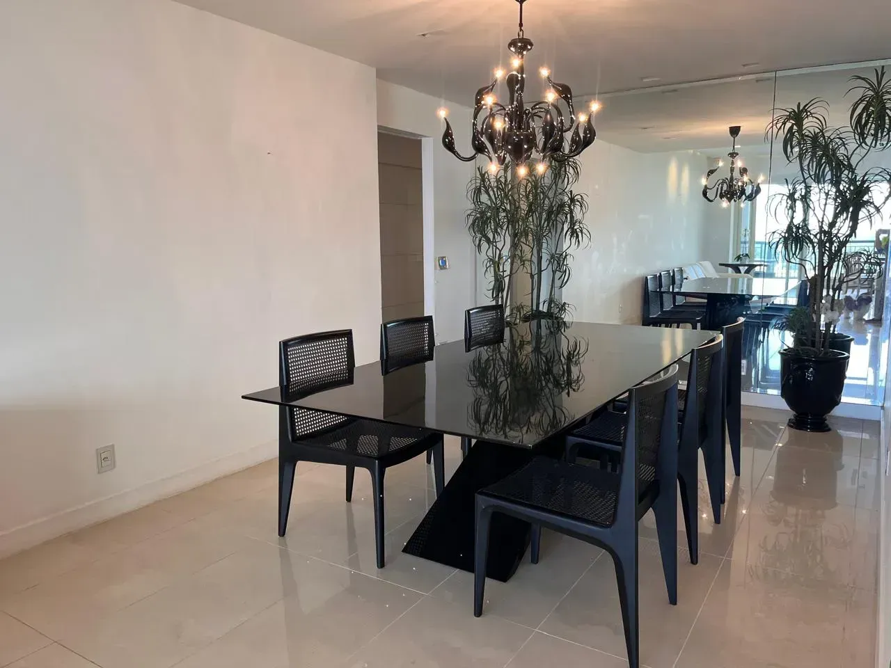 Furnished apartment with 4 bedrooms and 3 bathrooms — photo 13