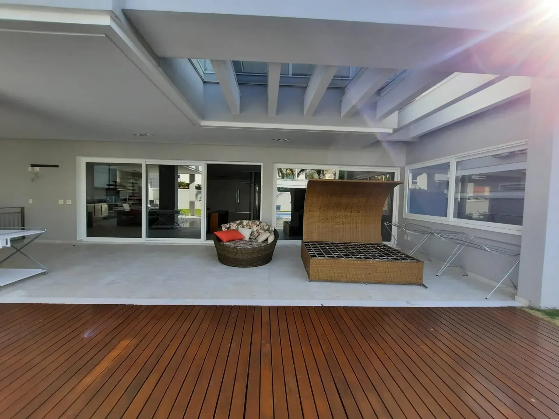 House with 7 bedrooms and an open-plan kitchen — photo 67