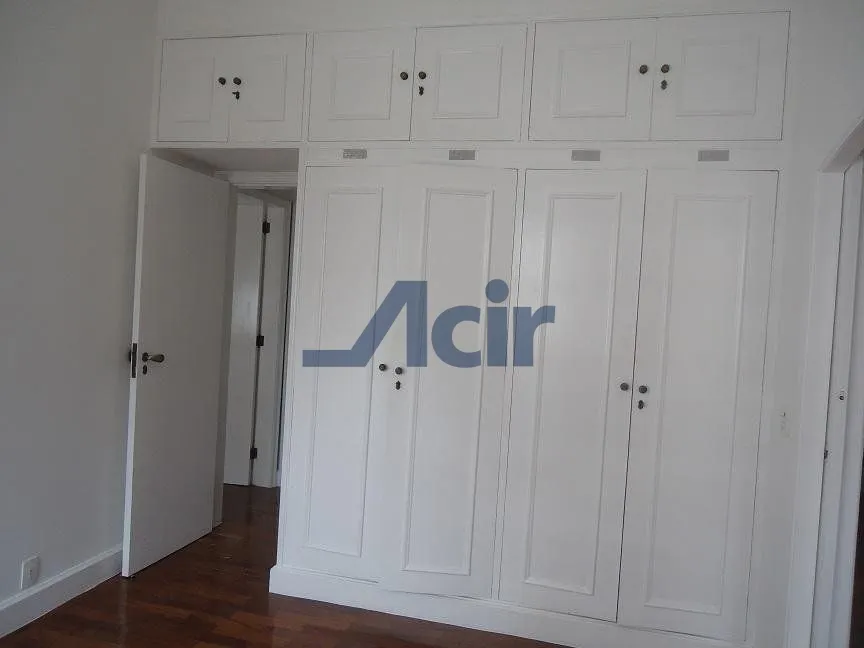 3-bedroom apartment with a water view in Rio de Janeiro — photo 6