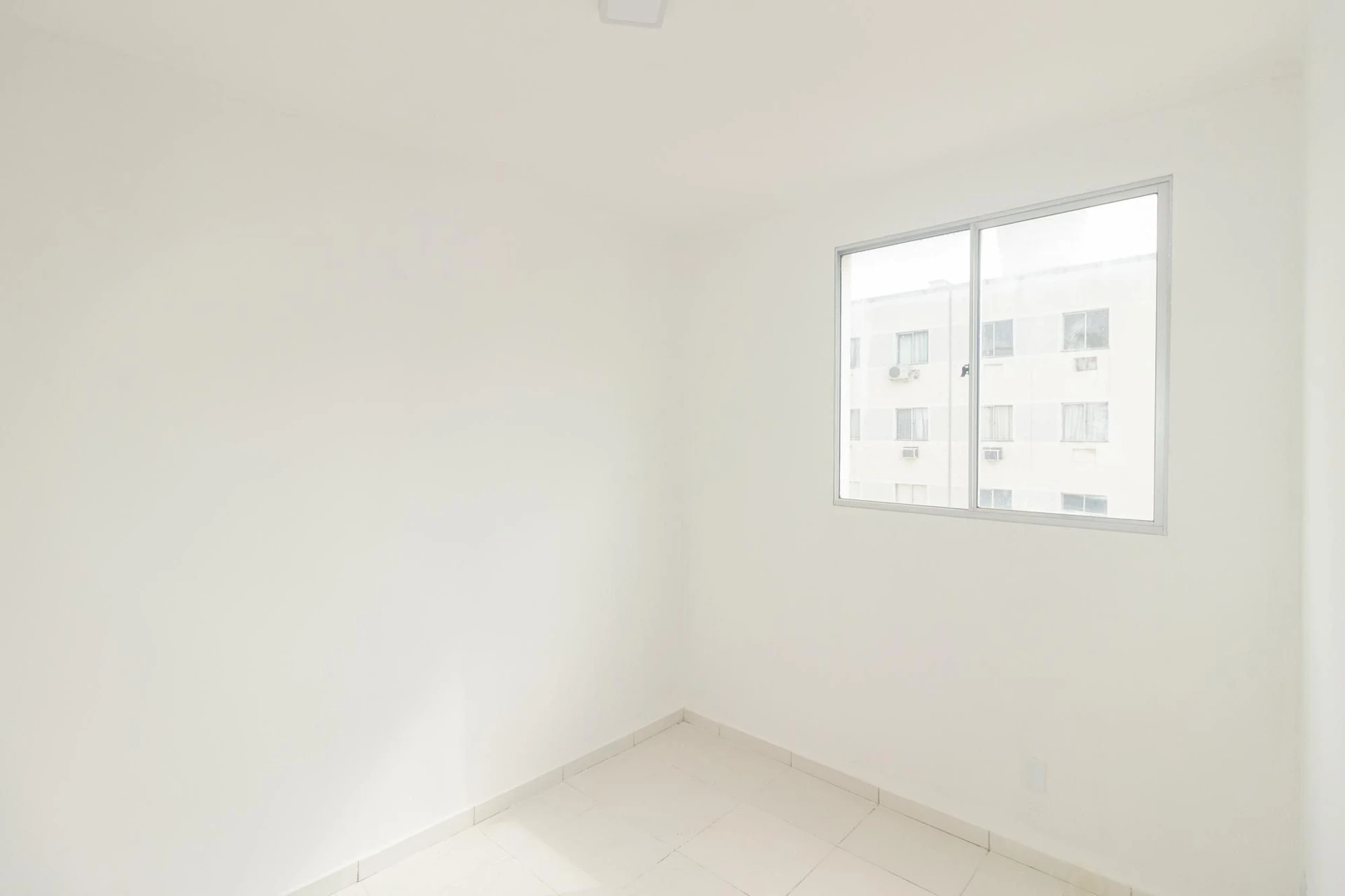 Unfurnished apartment with 2 bedrooms and open-air pool — photo 4