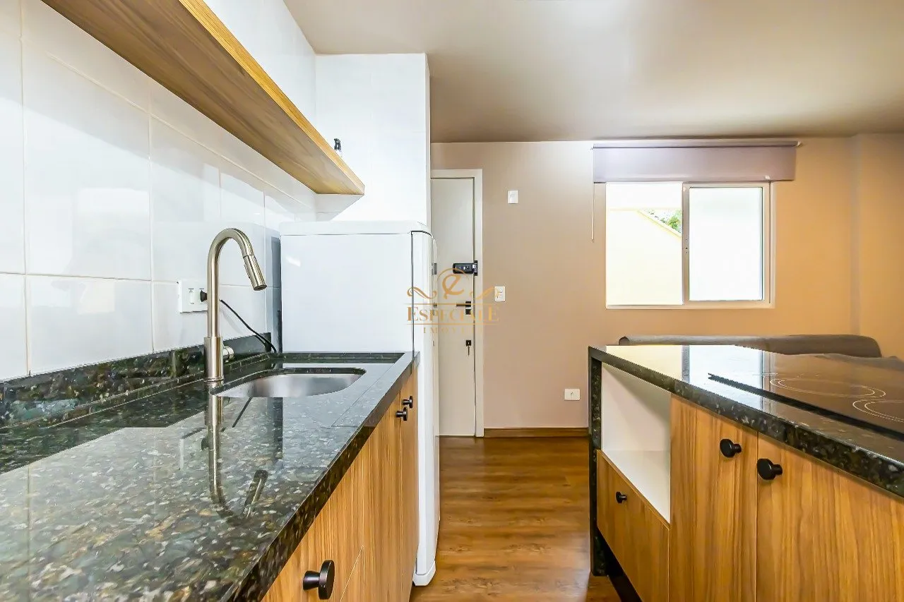 Furnished 1-bedroom apartment with open-plan kitchen — photo 7