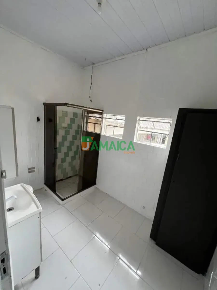 Casa, 80 m², com piso de madeira ou laminado — photo 10