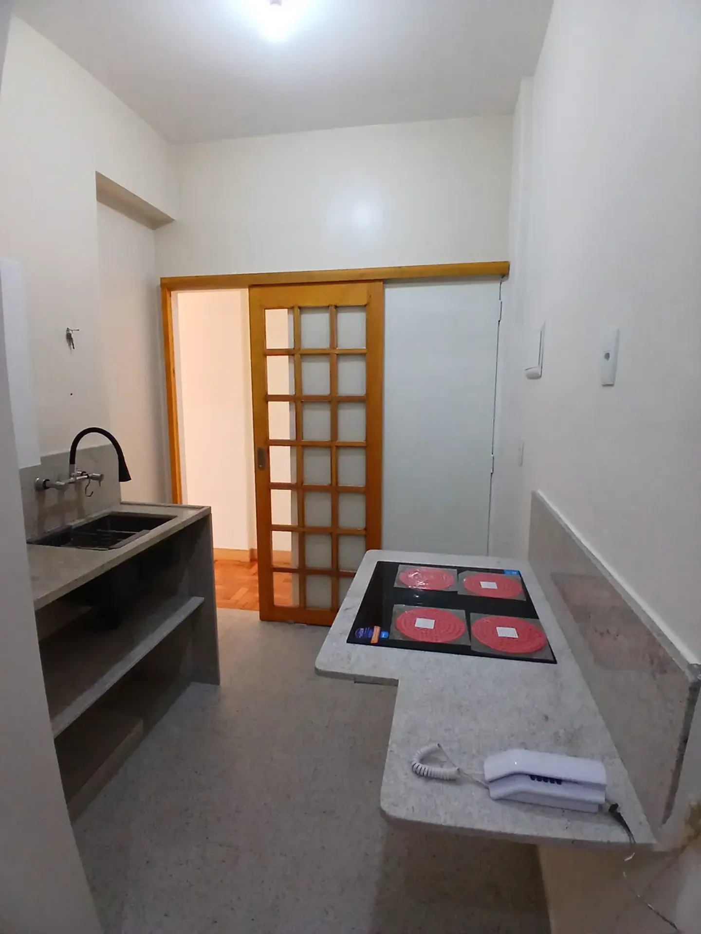Apartamento no 4º andar com piso de madeira ou laminado — photo 4