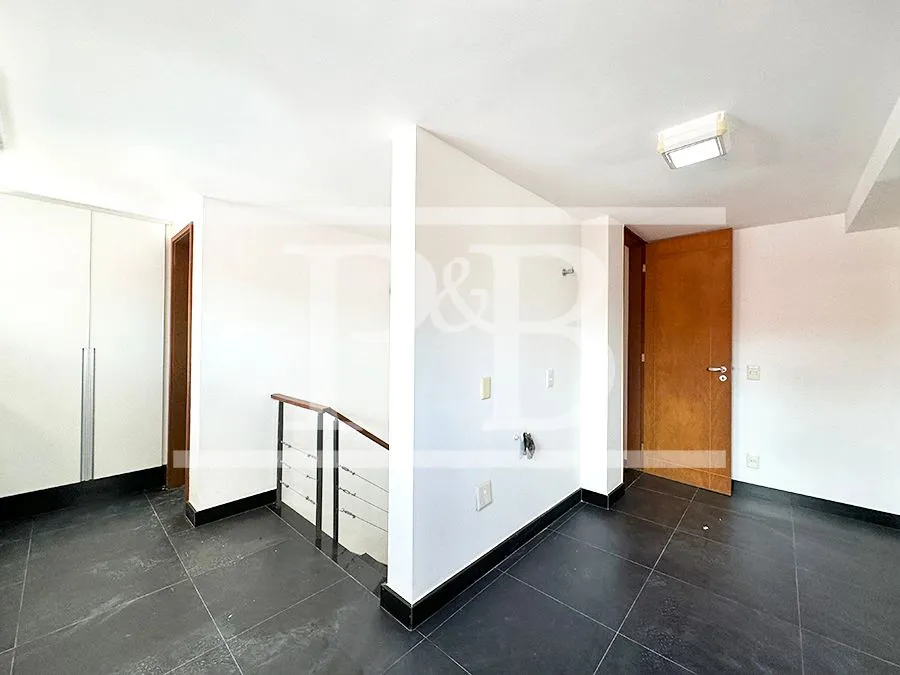 Penthouse with 4 bedrooms and 539 m² with floor-to-ceiling windows — photo 47
