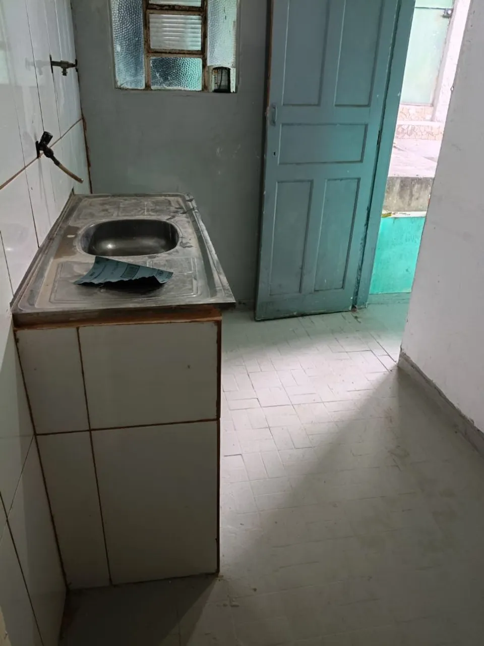 House without parking, 2 bedrooms and laundry area — photo 2