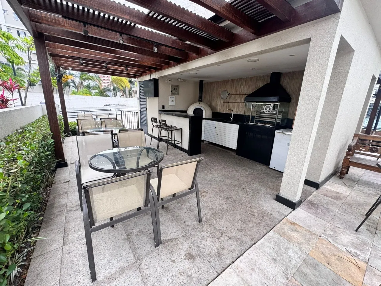 Furnished apartment with 2 bedrooms and 2 bathrooms — photo 11