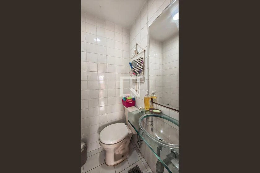 3-bedroom apartment in a building with a gym — photo 2