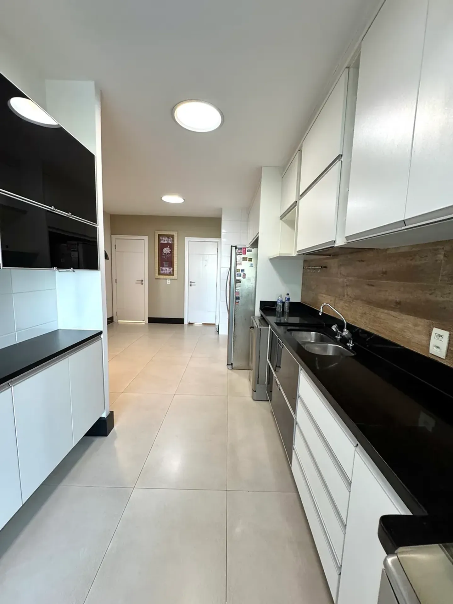 Unfurnished apartment with 4 bedrooms and 5 baths — photo 37