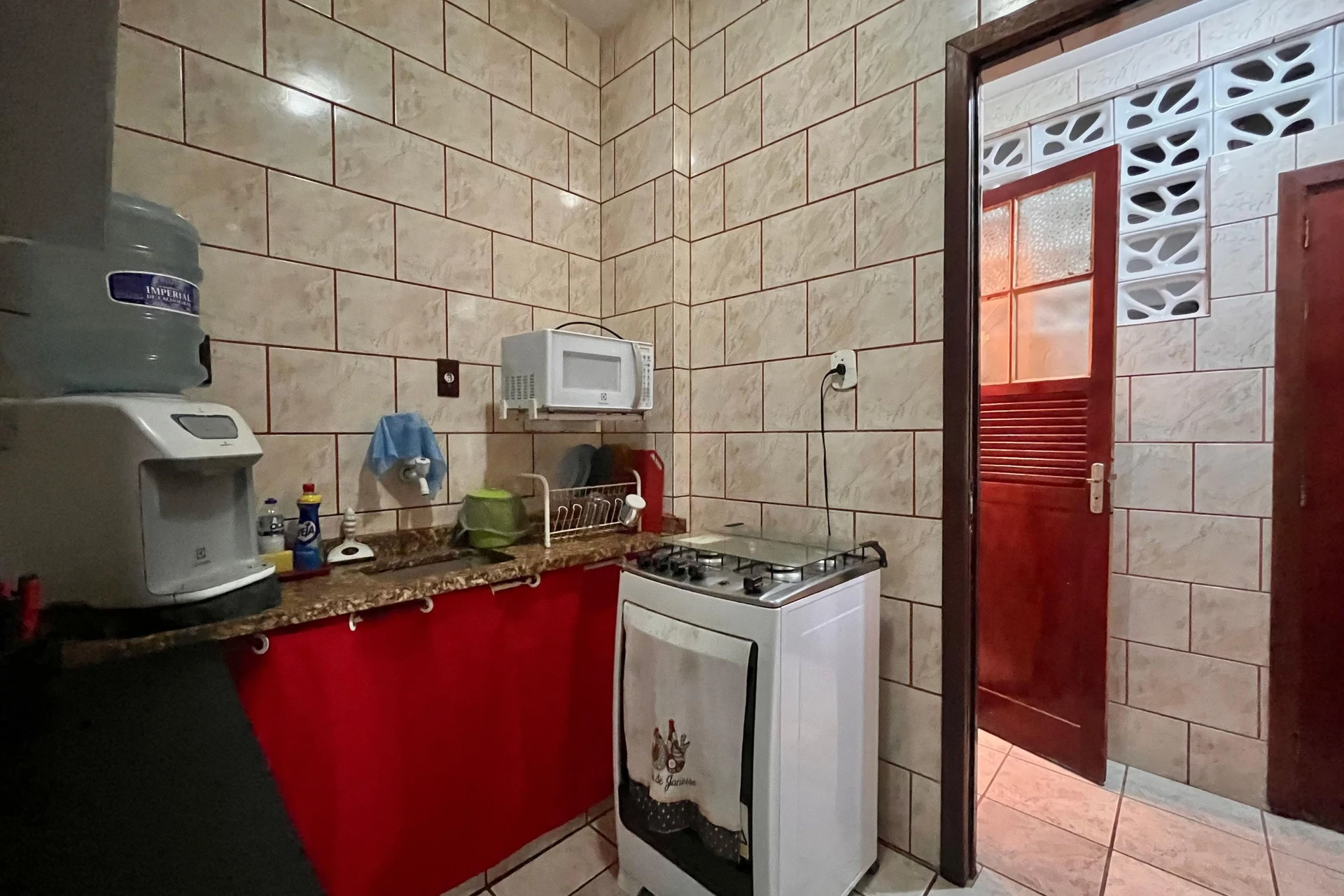 Furnished 2-bedroom apartment with a separate kitchen — photo 12