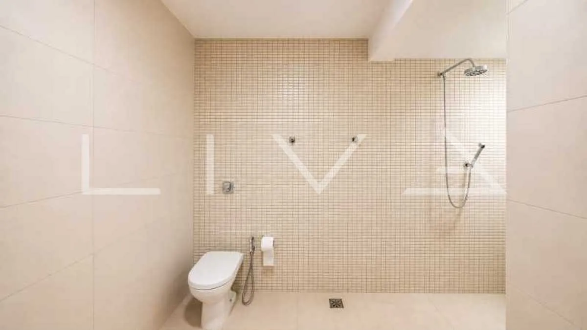 Water view in a 3-bedroom apartment, 260 m² — photo 5