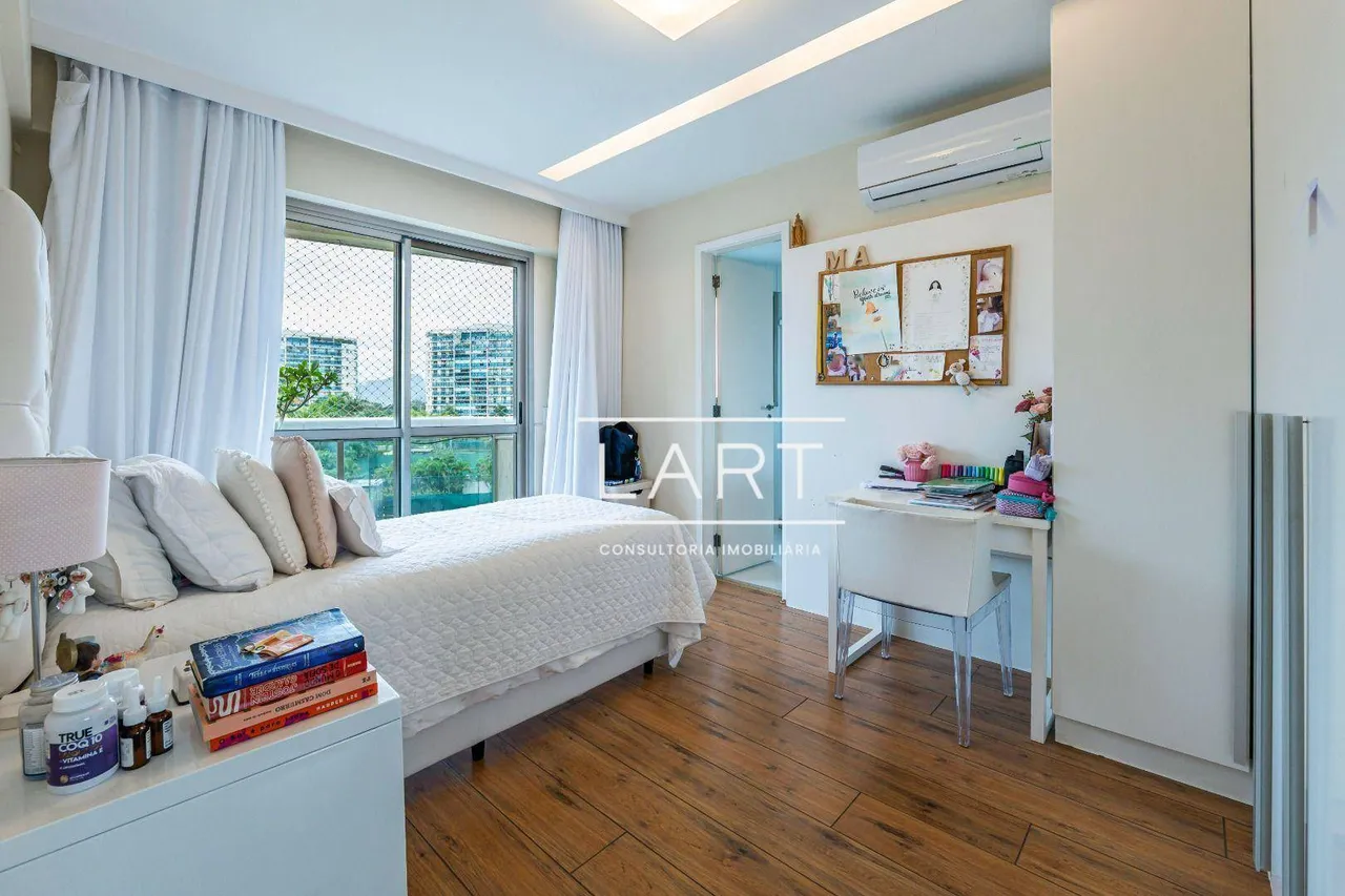 4-bedroom apartment with gas open-plan kitchen and 233 m² — photo 20