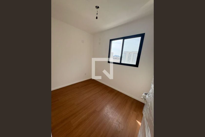 Apartment, 42 m², with wood or laminate floors — photo 8
