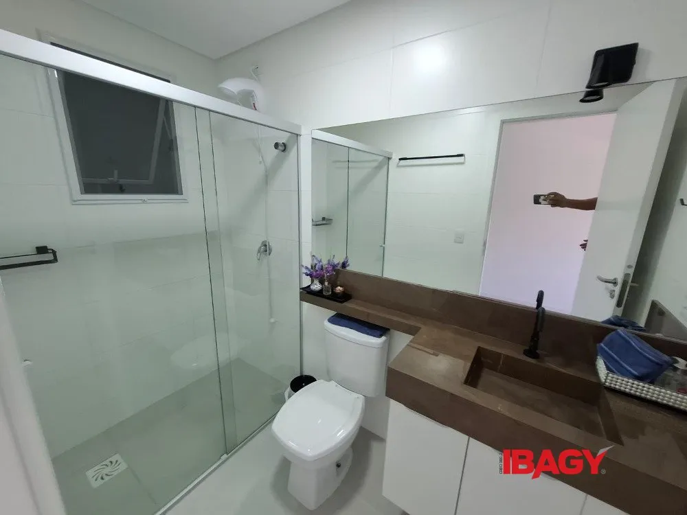 Apartamento amueblado de 2 dormitorios y 121 m² — photo 9