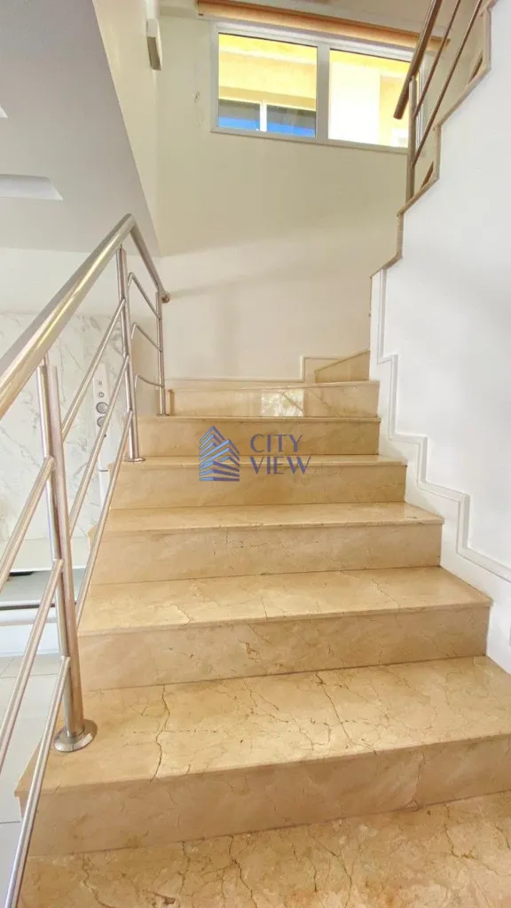 Casa com 3 dormitórios e 4 banheiros de 400 m² — photo 5