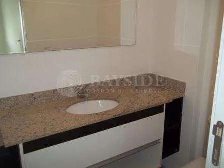 4-bedroom apartment with a mountain view in Rio de Janeiro — photo 17