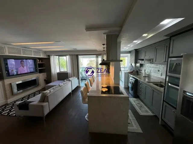 Furnished apartment with open-plan kitchen and 2 bedrooms — photo 10