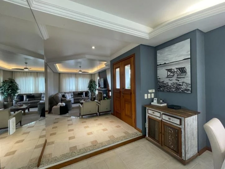 Ванна и 6 спален: дом 320 м² — photo 28
