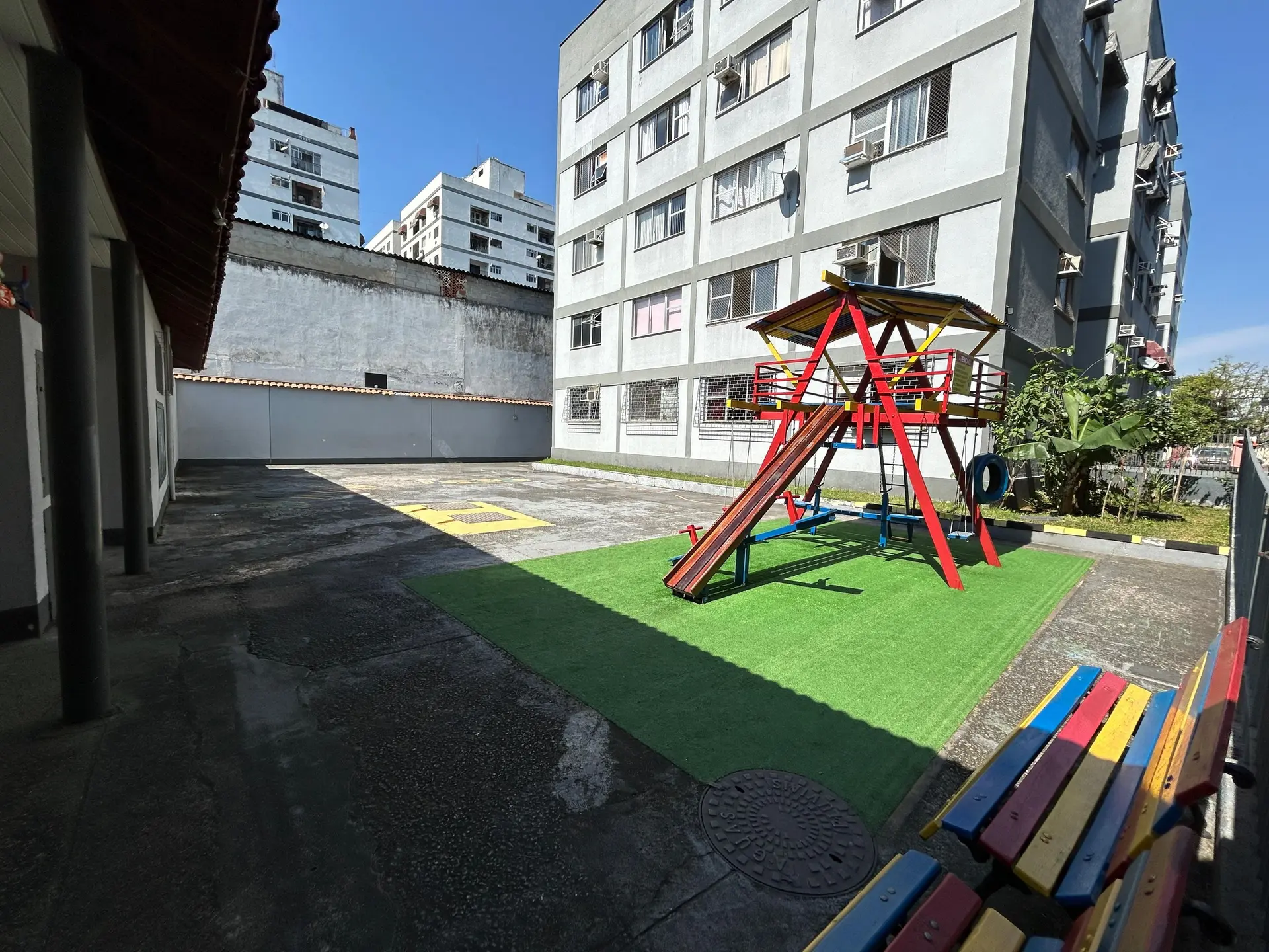 Unfurnished rental apartment with 2 bedrooms and parking — photo 40