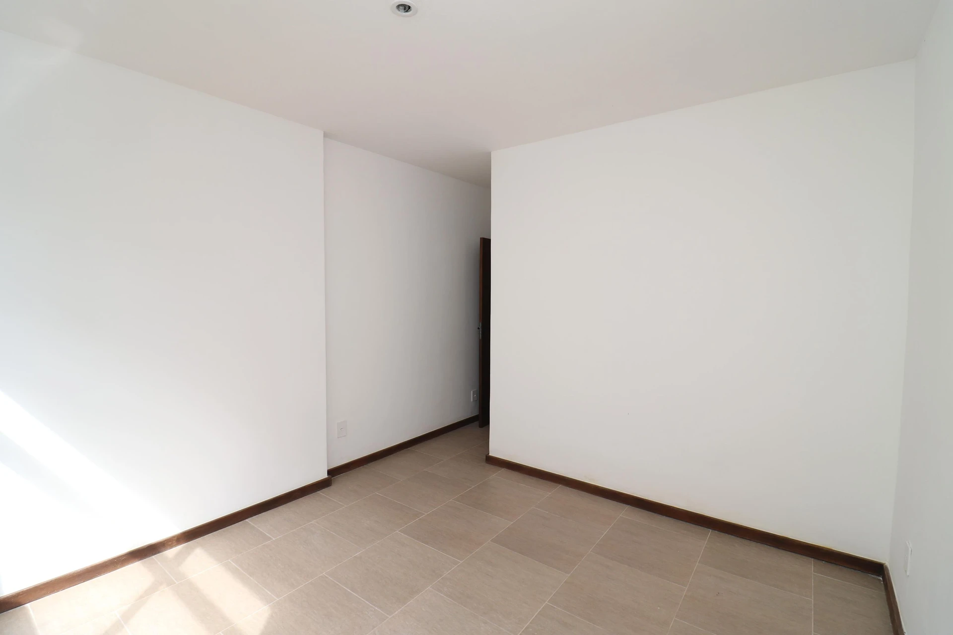 3-bedroom apartment, 1 with its own bathroom, 120 m² — photo 32