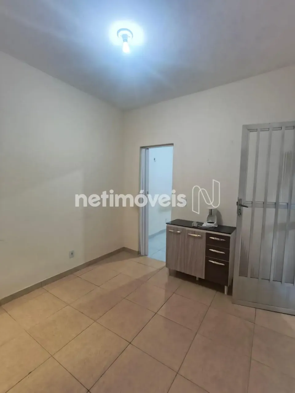 Unfurnished studio for rent with a balcony — photo 5