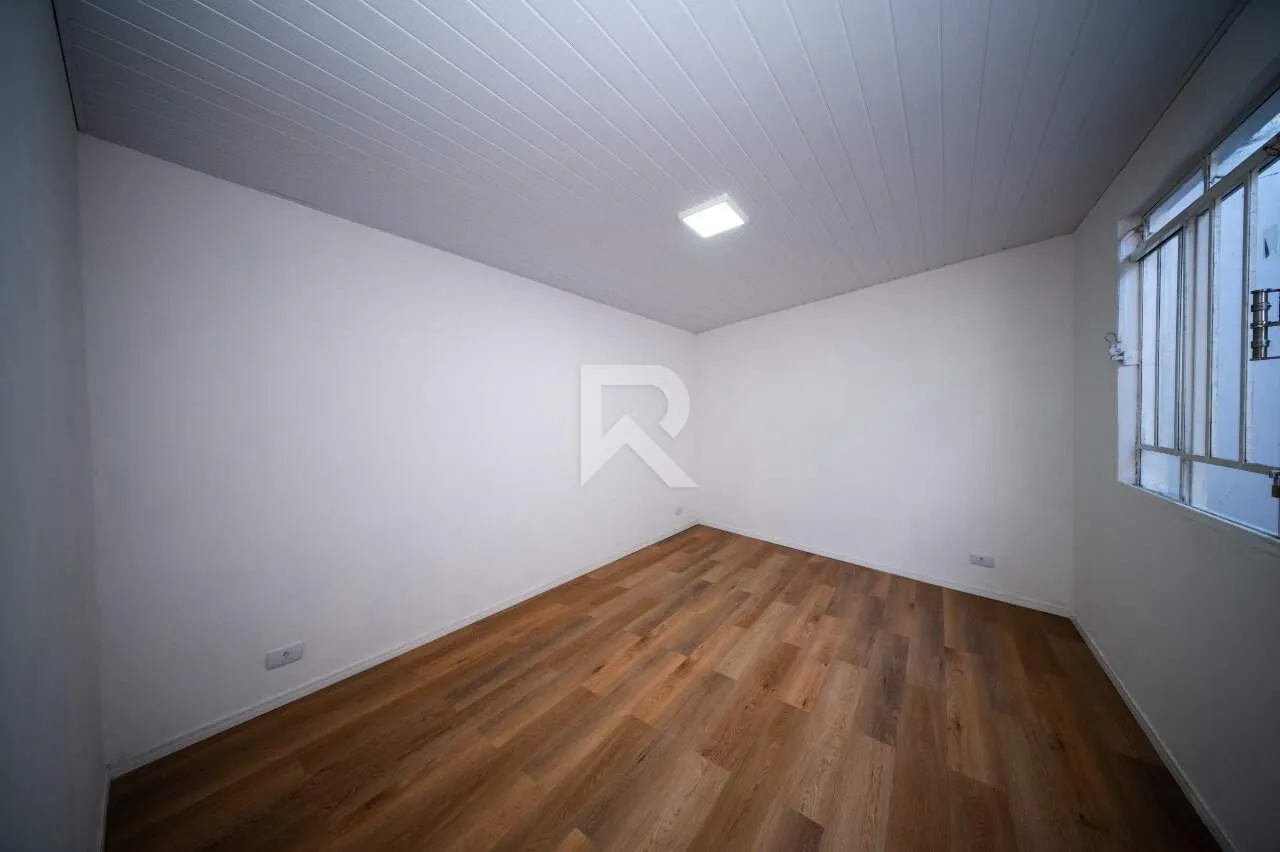 Rental house with laundry area and 5 bedrooms — photo 23