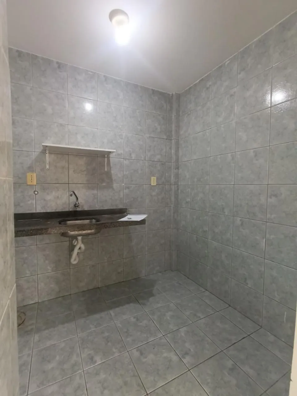 Apartamento com 2 quartos e 2 banheiros com box de vidro