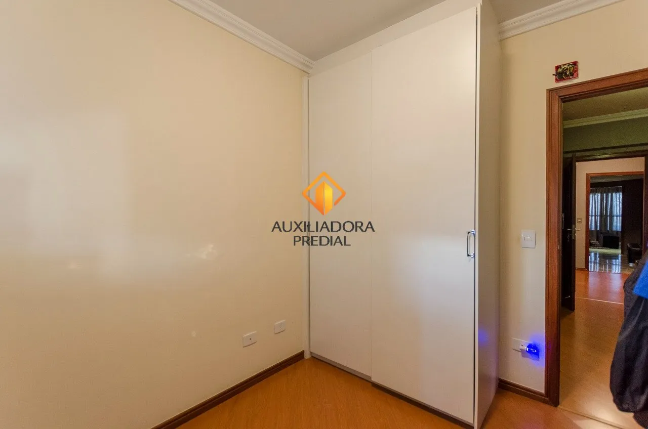 Furnished 3-bedroom apartment with a closed kitchen — photo 85