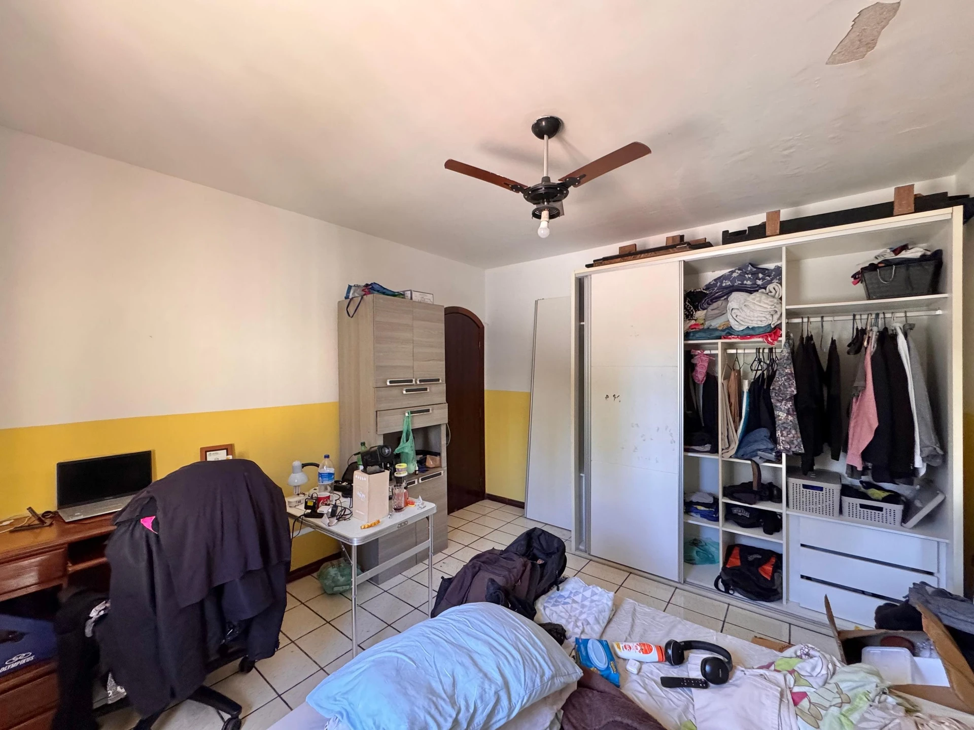 Casa amueblada con aire acondicionado, 4 dormitorios y 3 baños — photo 32