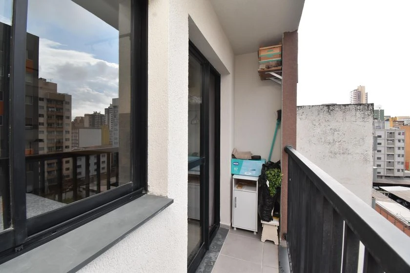 Furnished 1-bedroom apartment with balcony and 1 bath — photo 11