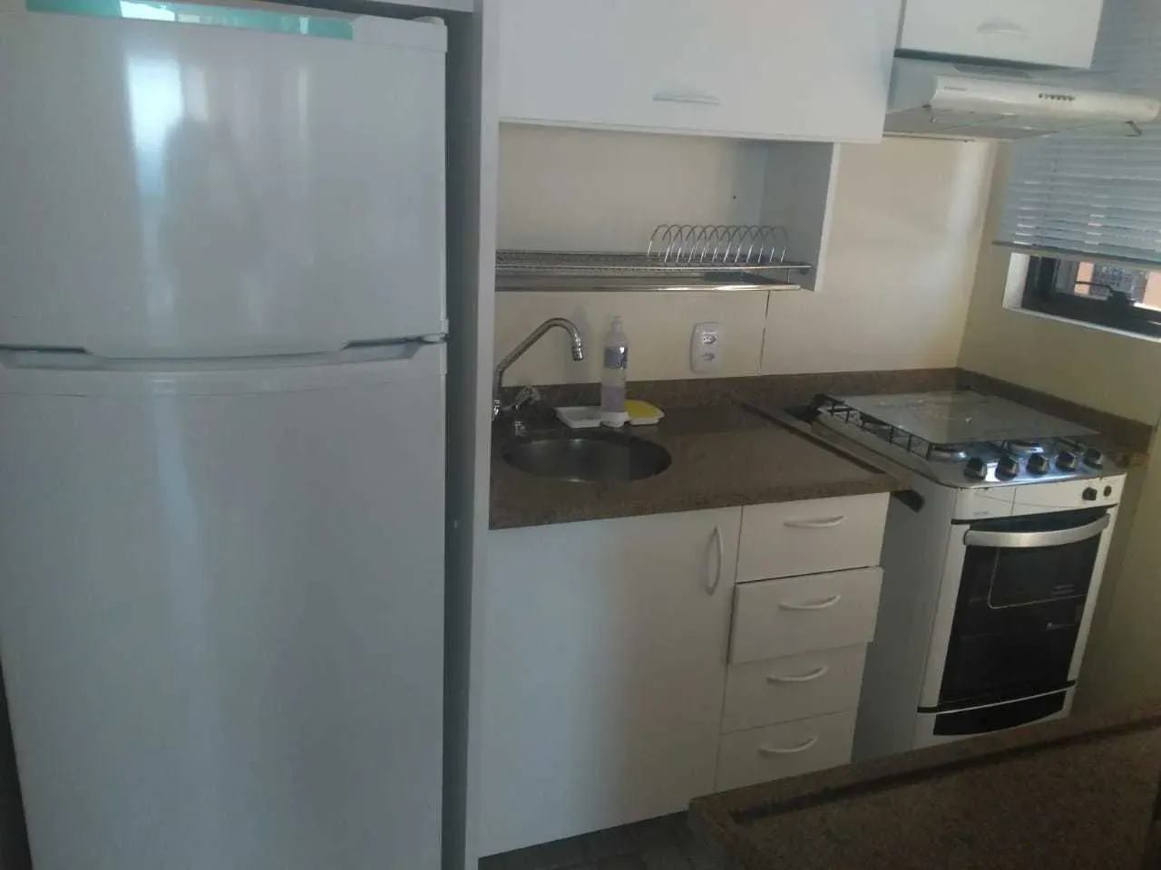Furnished 2-bedroom apartment with a gas kitchen — photo 2