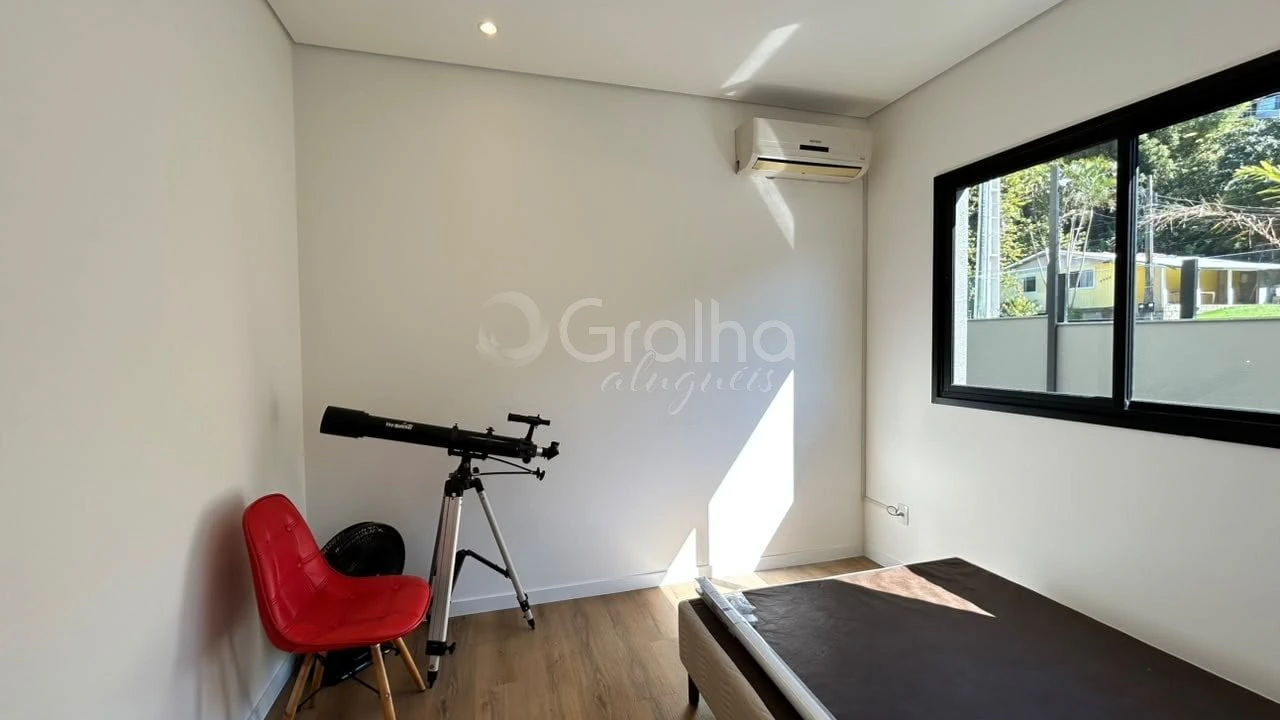 Mountain view in a 2-bedroom apartment, 116 m² — photo 10