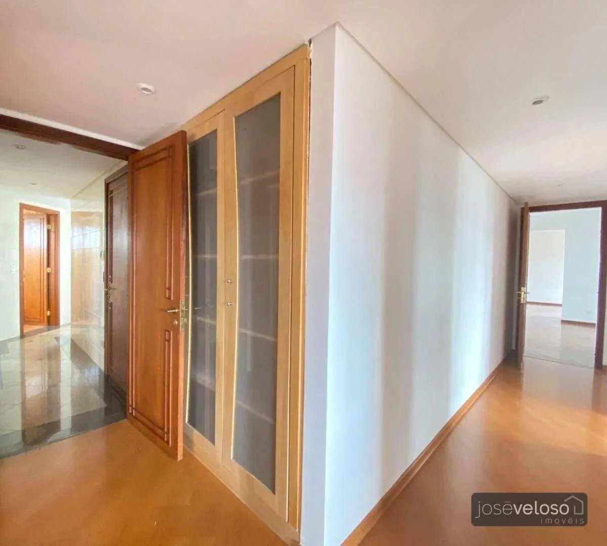 259 m² apartment with 4 bedrooms and private BBQ — photo 22
