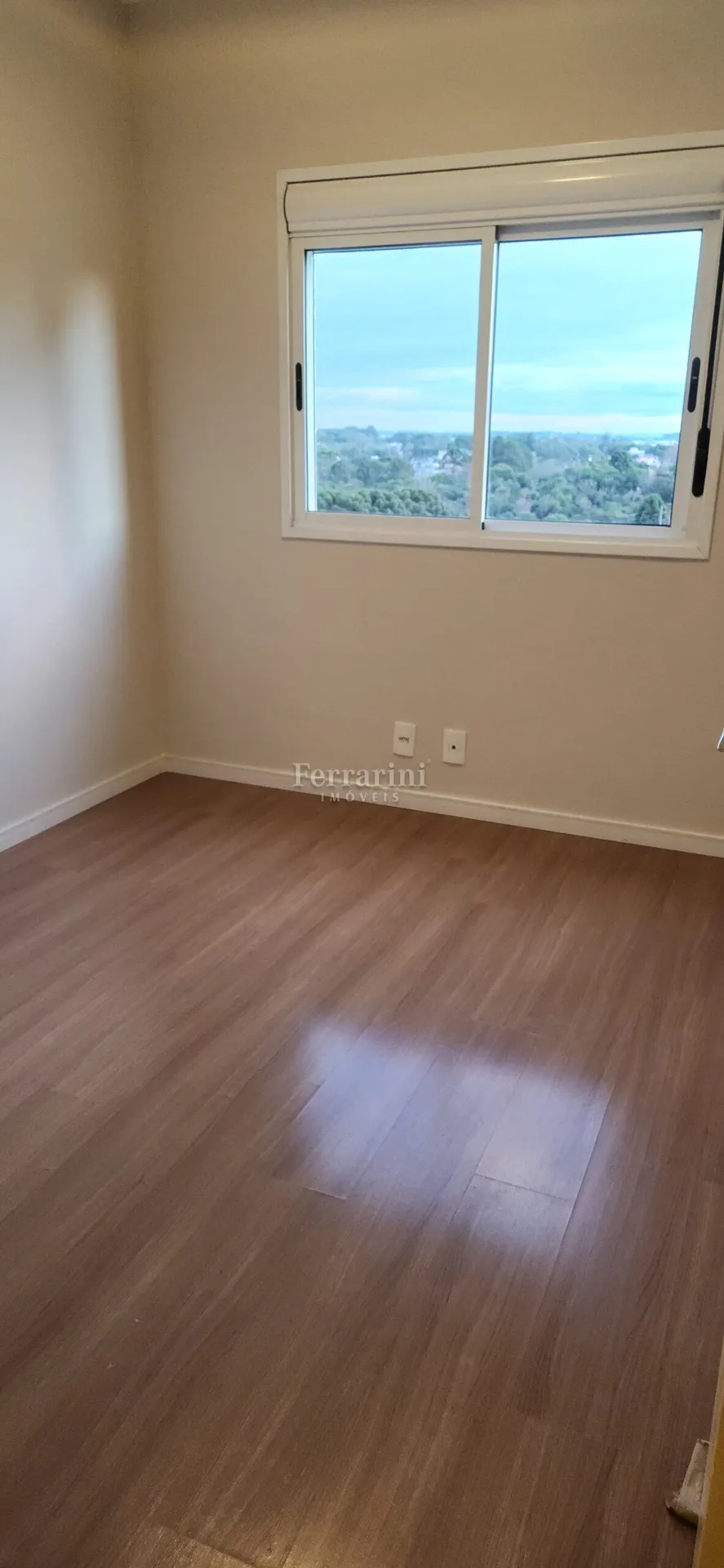 Apartment with 3 bedrooms and a closed kitchen — photo 15