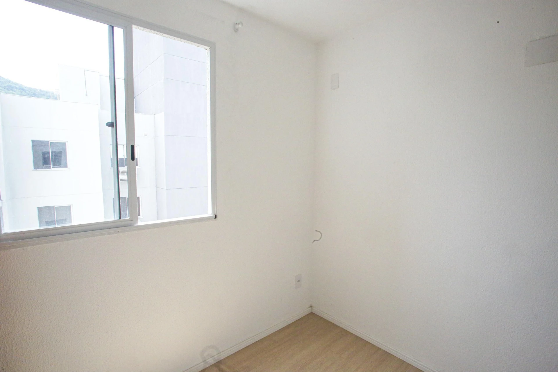 Вид на гори та 1 спальня: квартира 37 м² — photo 13