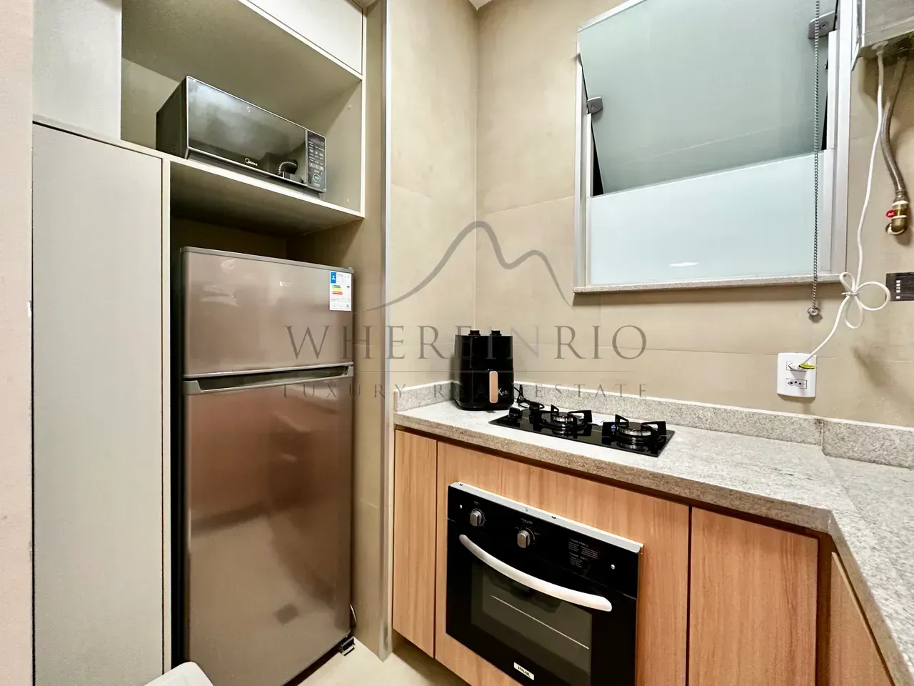 Furnished 1-bedroom apartment with open kitchen — photo 11