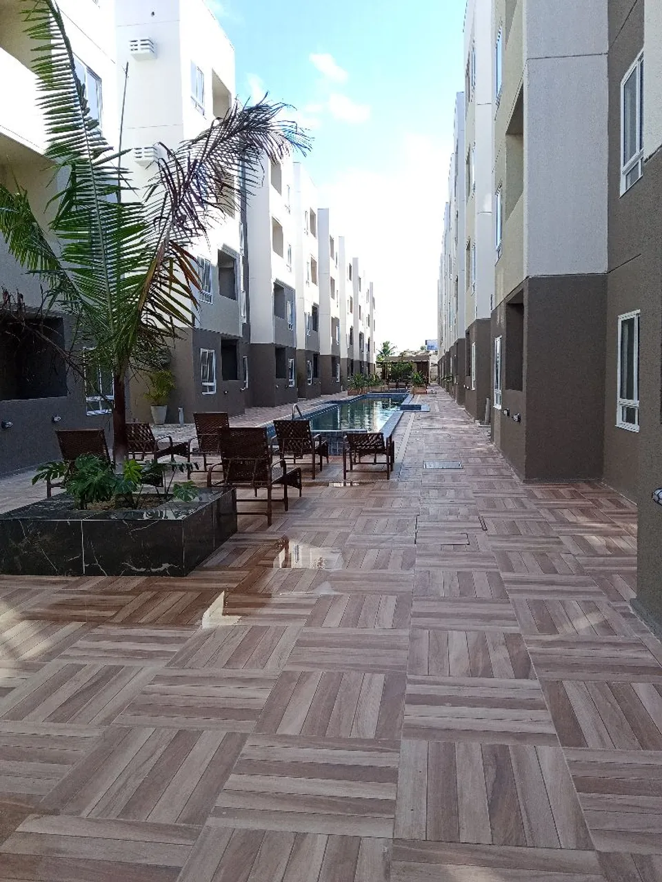 2-bedroom, 2-bath apartment with a balcony — photo 11