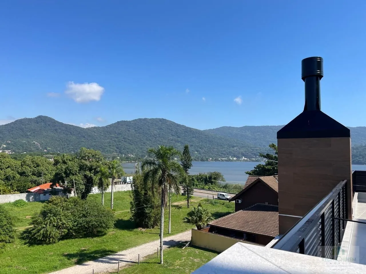 Furnished studio, 55 m², with a water view — photo 19