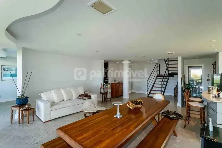 Furnished house with 5 bedrooms and 5 bathrooms — photo 9