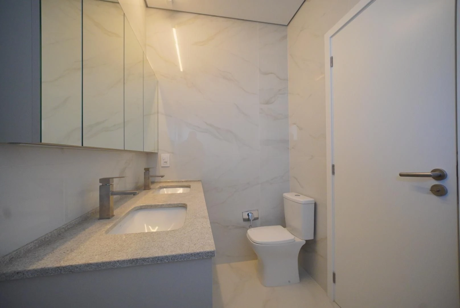 Джакузі та 3 спальні: квартира 159 м² — photo 28
