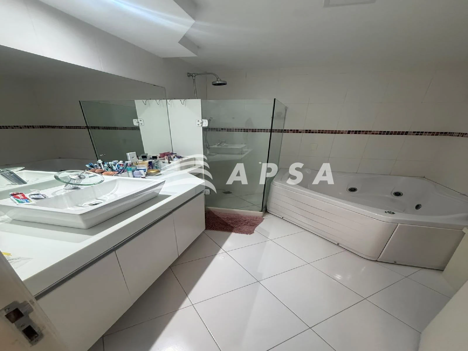 Furnished house, 340 m², with a walk-in closet — photo 9