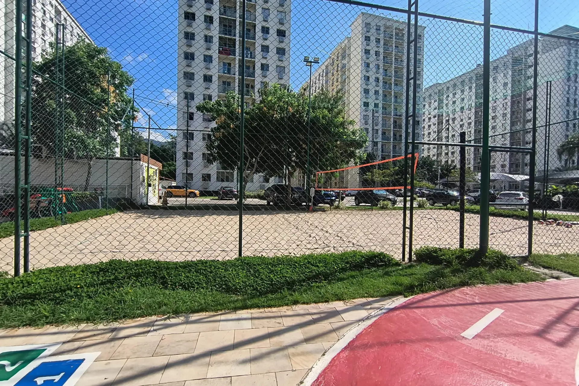 Квартира в оренду з 2 спальнями, 1 ванною та 1 місцем — photo 63