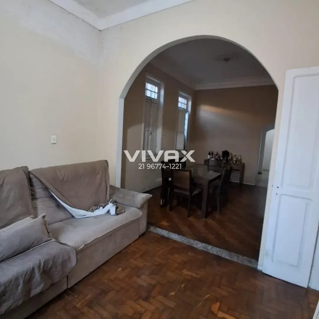 Garden in a 5-bedroom house, 415 m² — photo 13