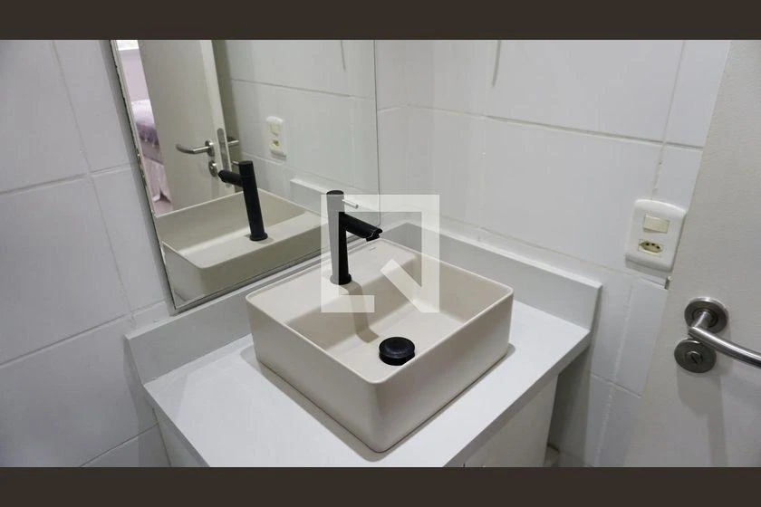 Пральна машина та 2 спальні: квартира 64 м² — photo 38
