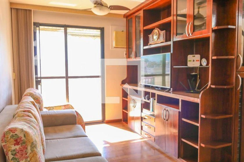 3-bedroom apartment with a suite and glass-enclosed showers — photo 6